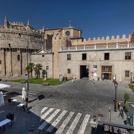 Hostal Restaurante Puerta Del Alcazar Ávila Exterior foto