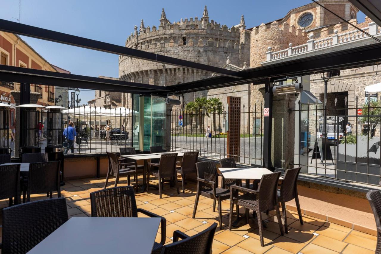 Hostal Restaurante Puerta Del Alcazar Ávila Exterior foto