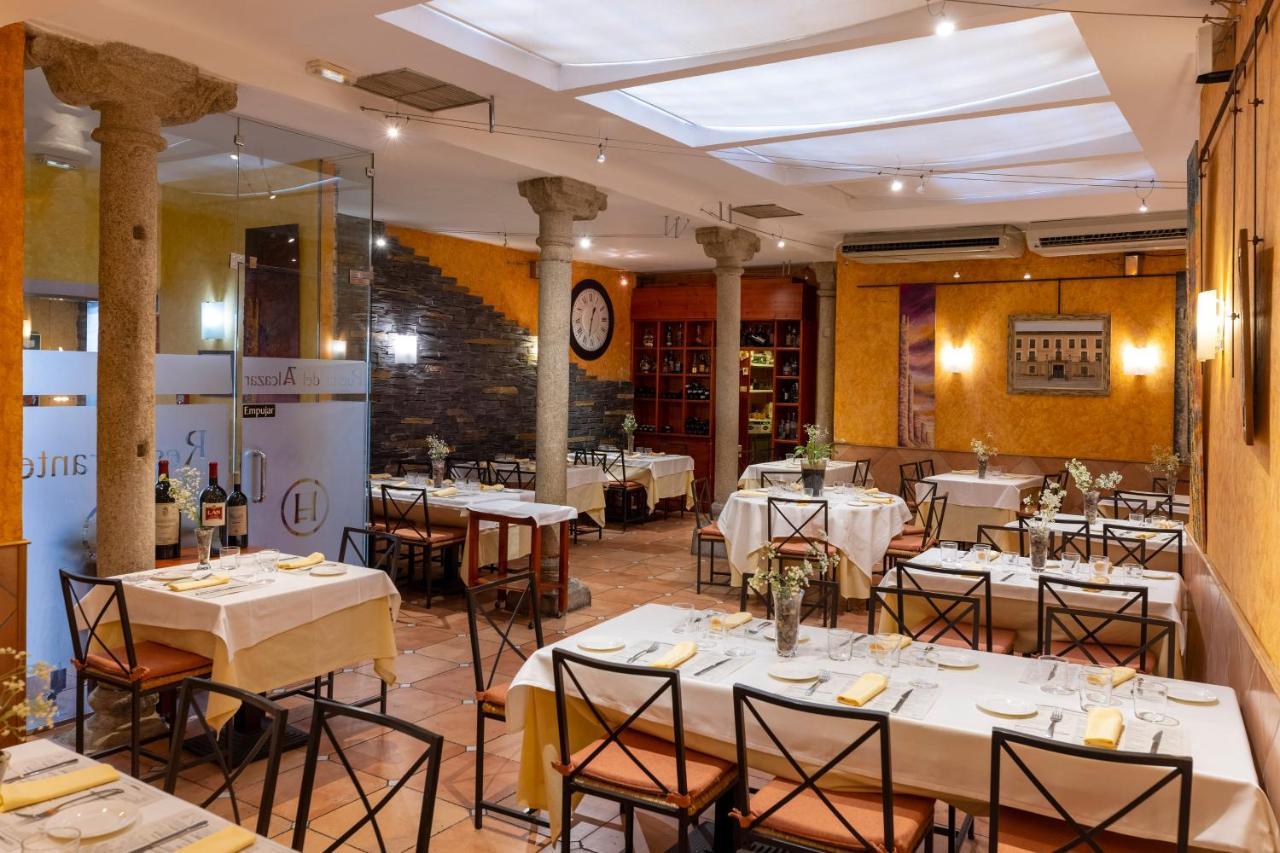 Hostal Restaurante Puerta Del Alcazar Ávila Exterior foto