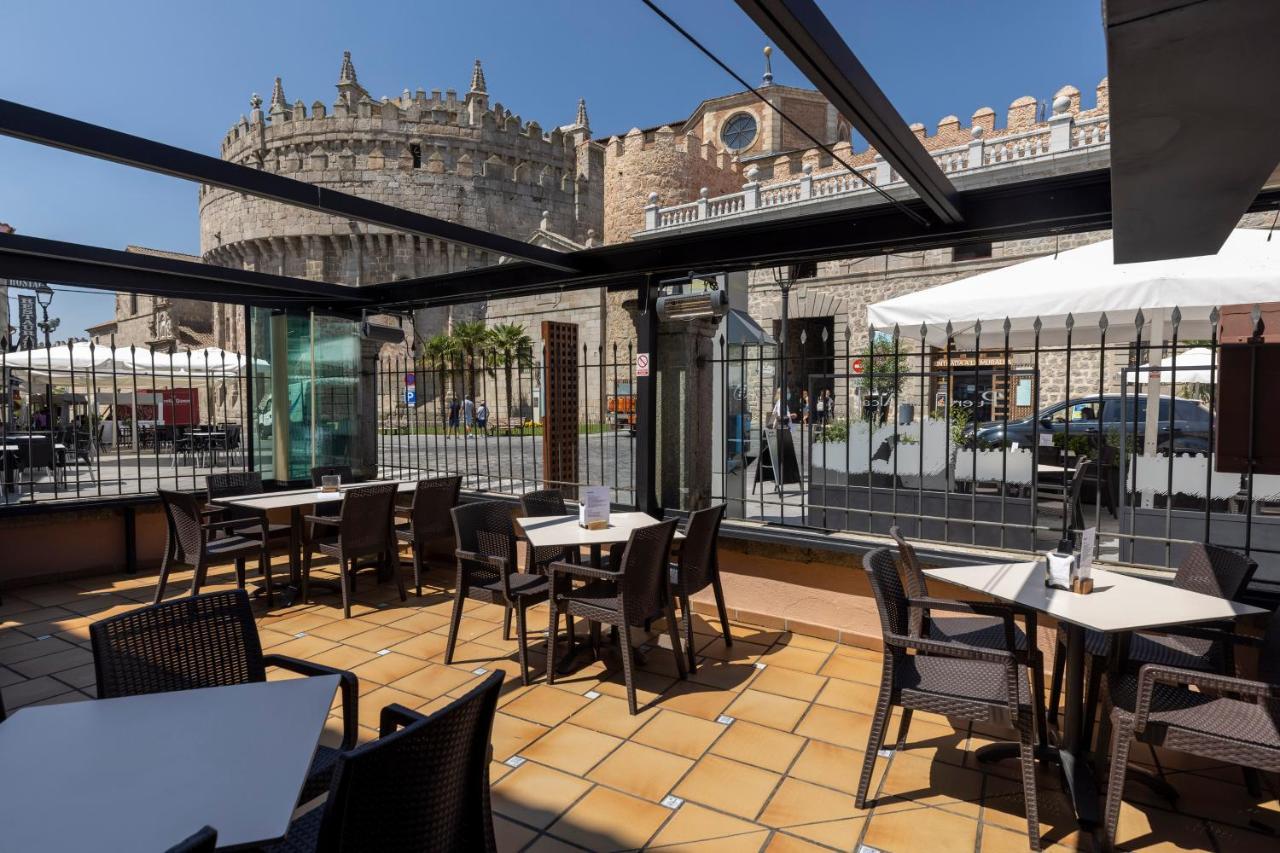 Hostal Restaurante Puerta Del Alcazar Ávila Exterior foto