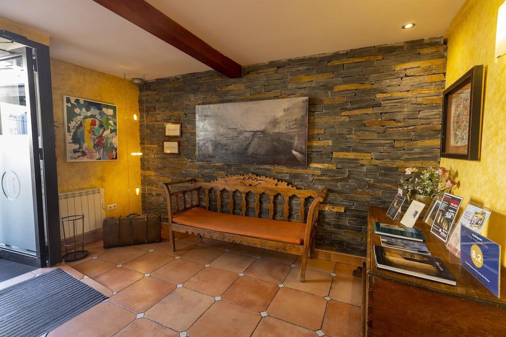 Hostal Restaurante Puerta Del Alcazar Ávila Exterior foto